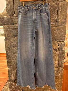 AE SUPER HIGHRISE BAGGY WIDE LEG JEANS SIZE 10, X-LONG